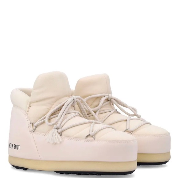 Boots - Picture 1 of 8